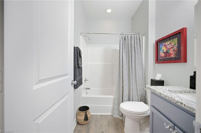 2021 Salisbury Square, Winston-salem, NC 27127