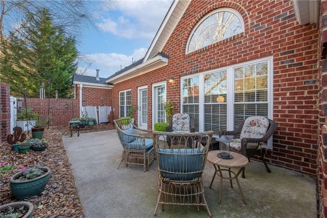 2021 Salisbury Square, Winston-salem, NC 27127