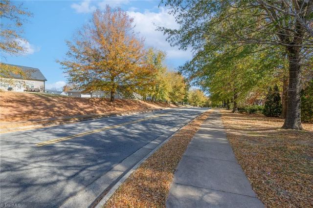 2021 Salisbury Square, Winston-salem, NC 27127