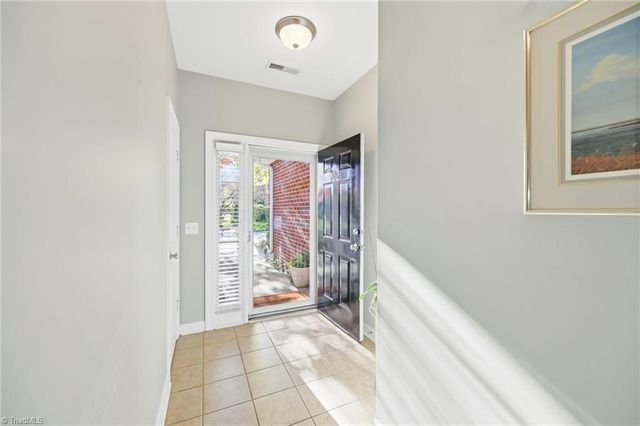 2021 Salisbury Square, Winston-salem, NC 27127