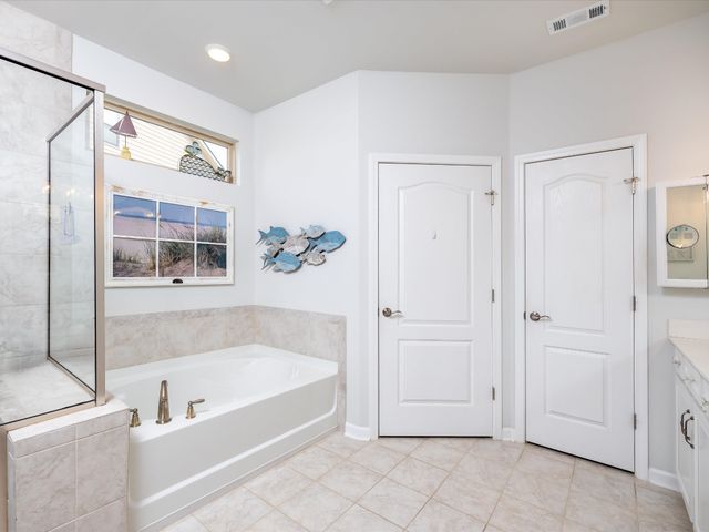 1055 Sumner Grv, Spring Hill, TN 37174