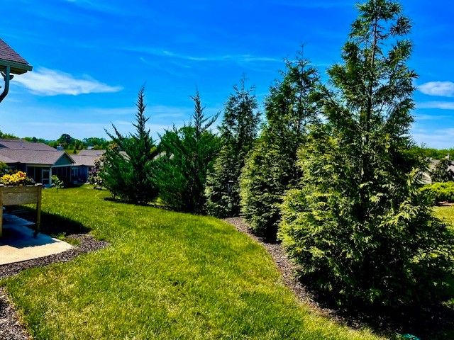 1055 Sumner Grv, Spring Hill, TN 37174