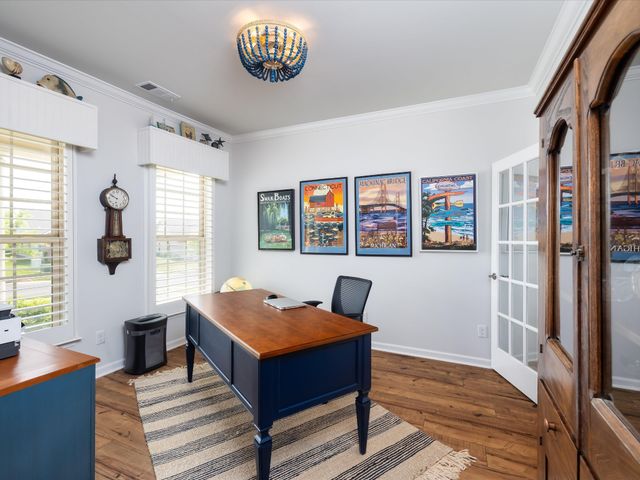 1055 Sumner Grv, Spring Hill, TN 37174