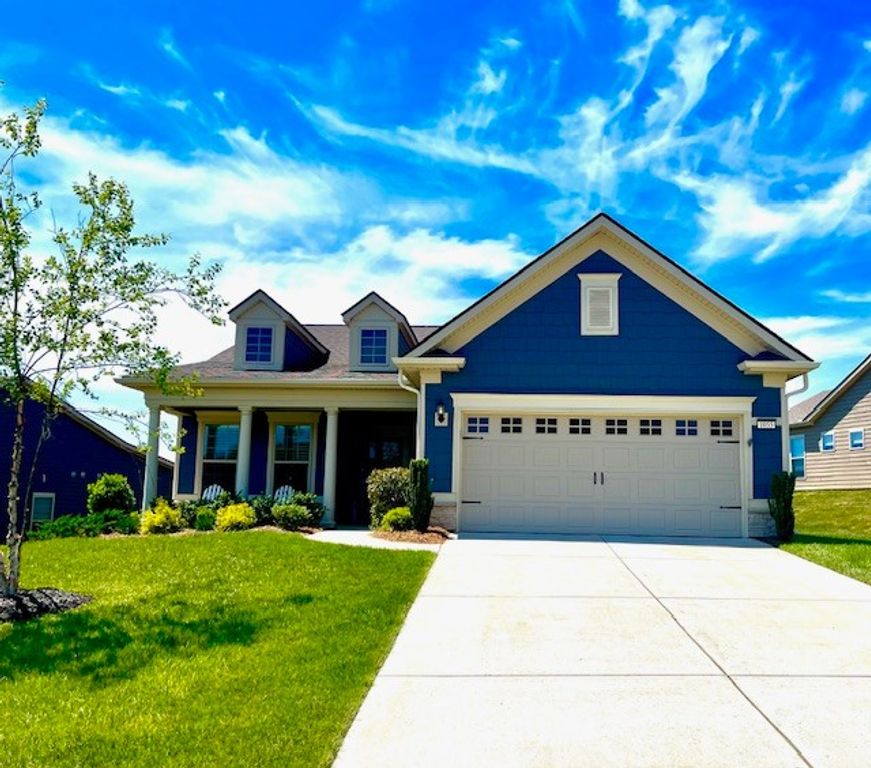1055 Sumner Grv, Spring Hill, TN 37174