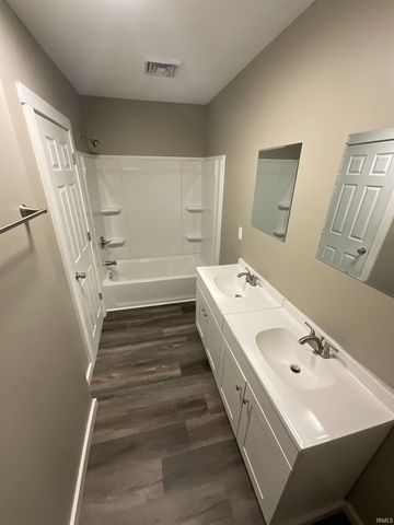 312 E 8Th Street, Bloomington, IN 47408