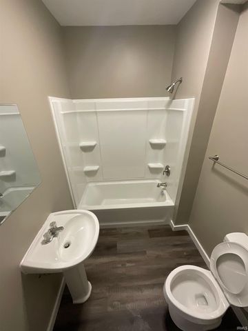 312 E 8Th Street, Bloomington, IN 47408