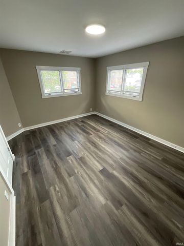 312 E 8Th Street, Bloomington, IN 47408