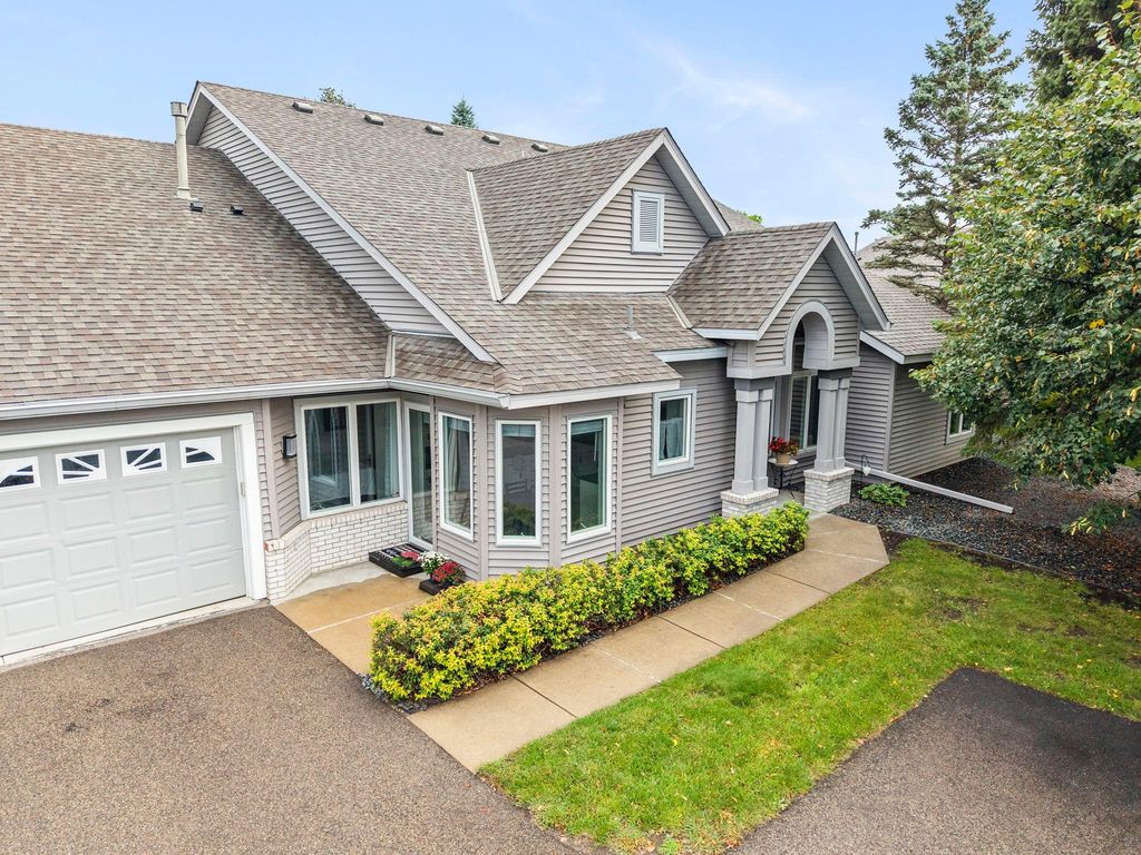 2530 Sumac Ridge, White Bear Lake, MN 55110 — exterior