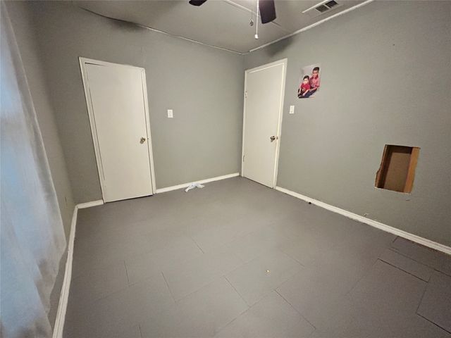 2132 N Sylvania Avenue, Fort Worth, TX 76111