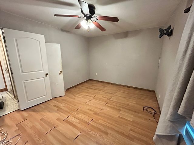 2132 N Sylvania Avenue, Fort Worth, TX 76111