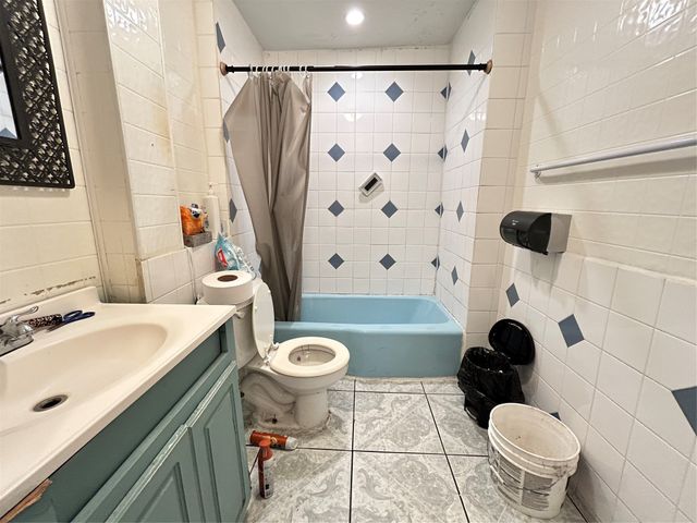 2132 N Sylvania Avenue, Fort Worth, TX 76111