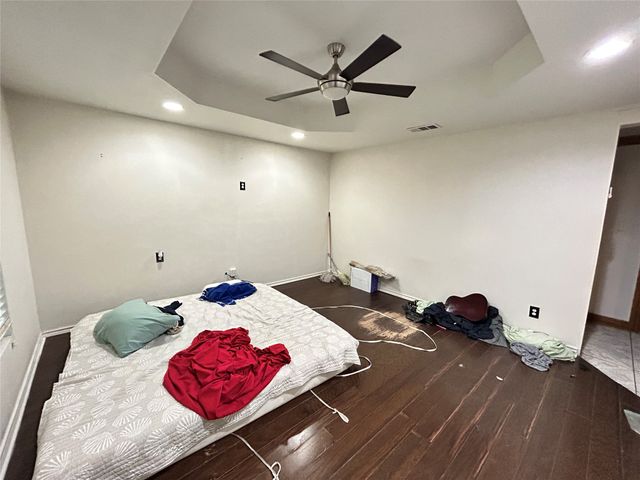 2132 N Sylvania Avenue, Fort Worth, TX 76111
