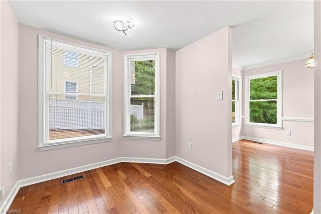5 Thames Court, Greensboro, NC 27455
