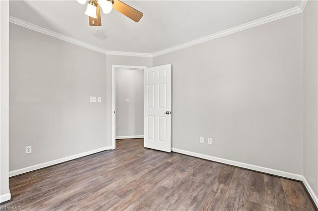 5 Thames Court, Greensboro, NC 27455