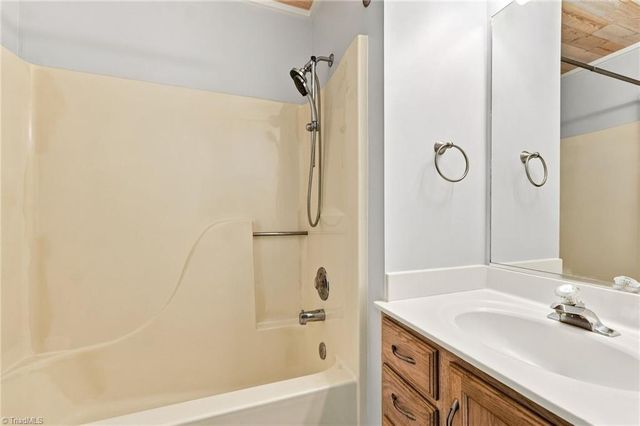 5 Thames Court, Greensboro, NC 27455