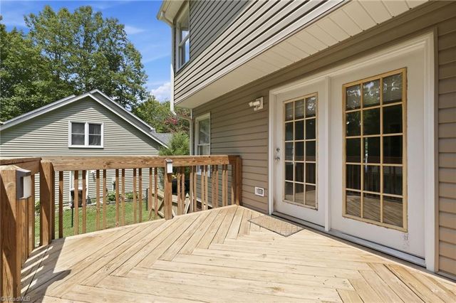5 Thames Court, Greensboro, NC 27455