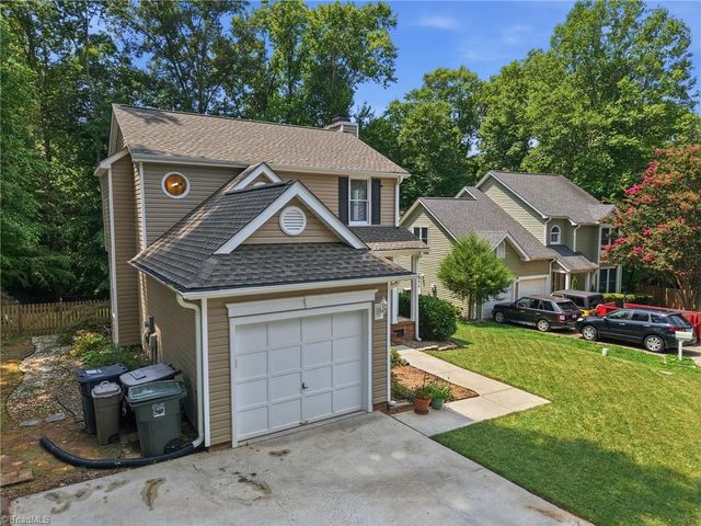 5 Thames Court, Greensboro, NC 27455