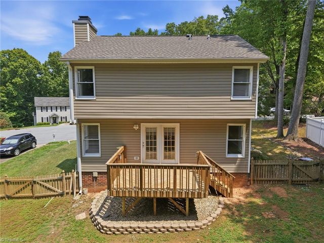 5 Thames Court, Greensboro, NC 27455