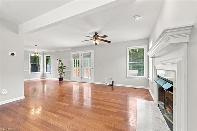 5 Thames Court, Greensboro, NC 27455