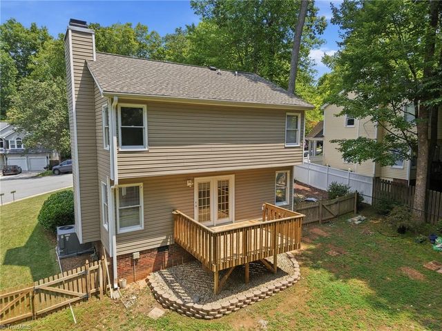 5 Thames Court, Greensboro, NC 27455
