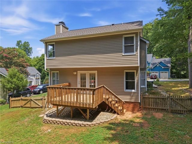 5 Thames Court, Greensboro, NC 27455