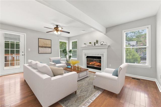 5 Thames Court, Greensboro, NC 27455