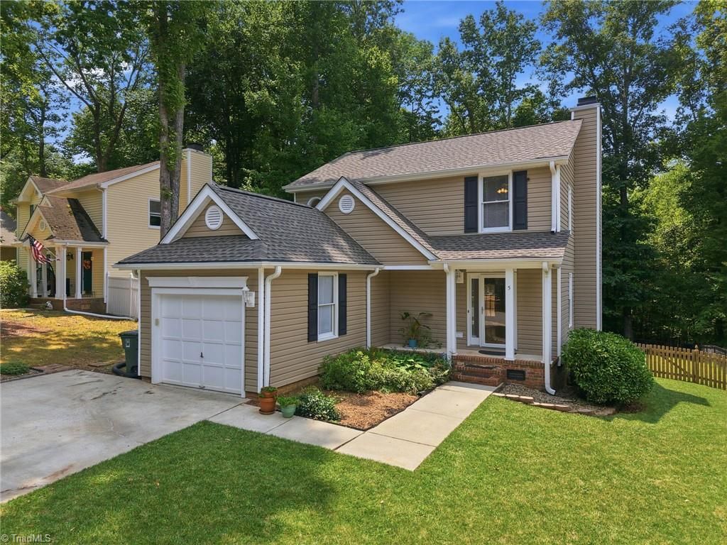 5 Thames Court, Greensboro, NC 27455