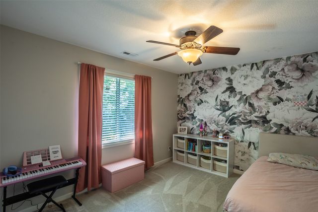 212 Rellim Drive, Norwalk, IA 50211