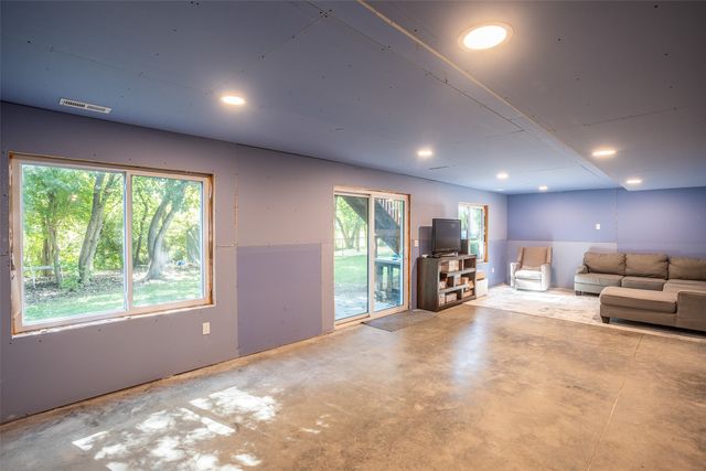212 Rellim Drive, Norwalk, IA 50211