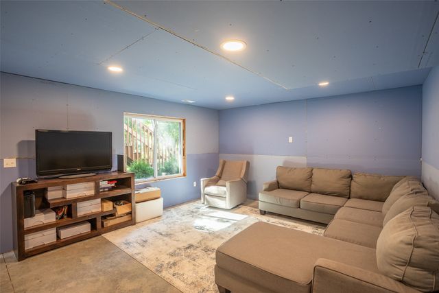 212 Rellim Drive, Norwalk, IA 50211