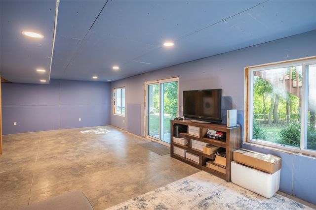 212 Rellim Drive, Norwalk, IA 50211
