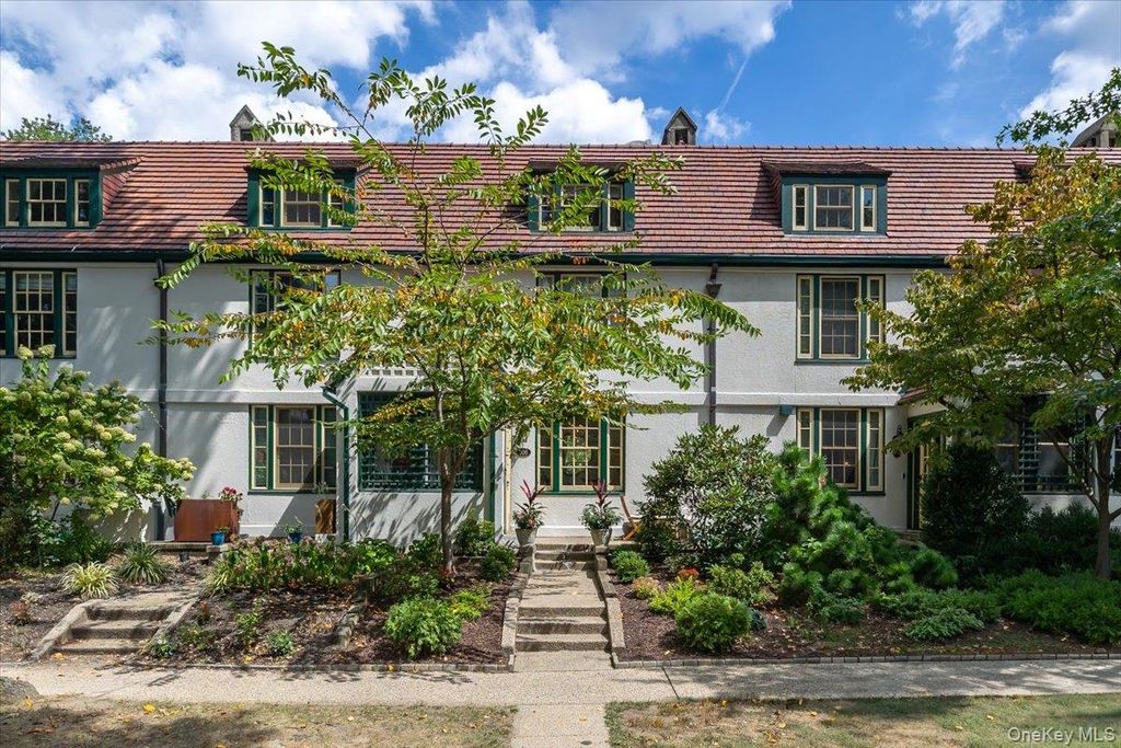 306 Burns Street, Forest Hills, NY 11375