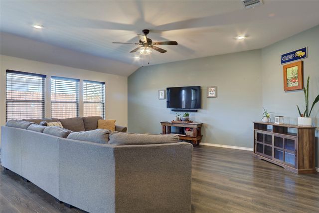 114 Harvard Boulevard, Farmersville, TX 75442
