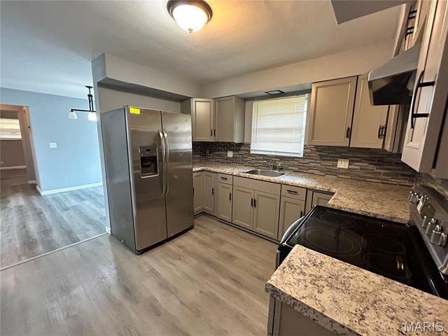 60 DALE ALLEN DR, Belleville, IL 62226