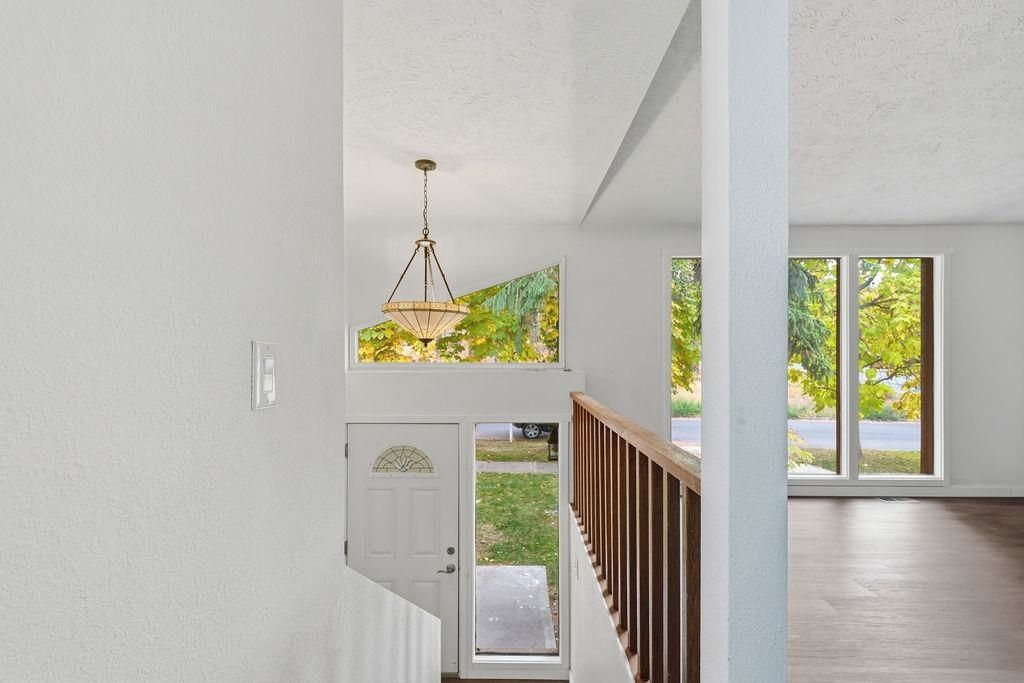 322 W 20TH Ave, Spokane, WA 99203 photo 4