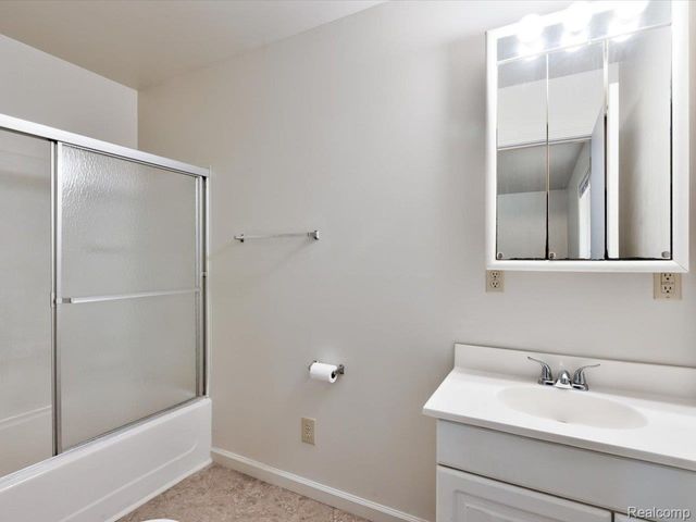 1325 Division Street, Port Huron, MI 48060