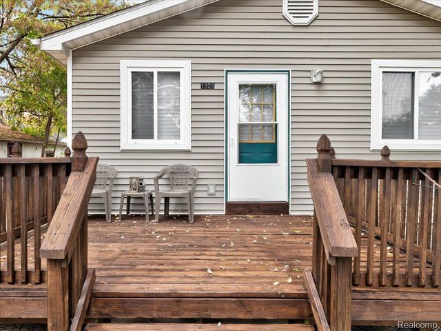 1325 Division Street, Port Huron, MI 48060