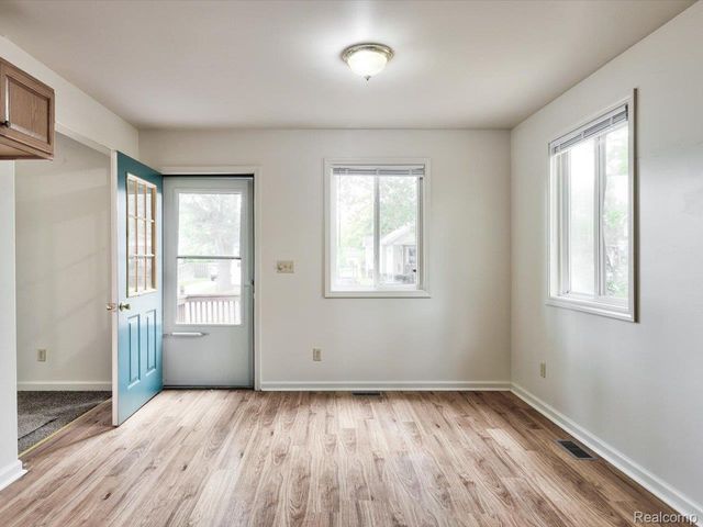 1325 Division Street, Port Huron, MI 48060