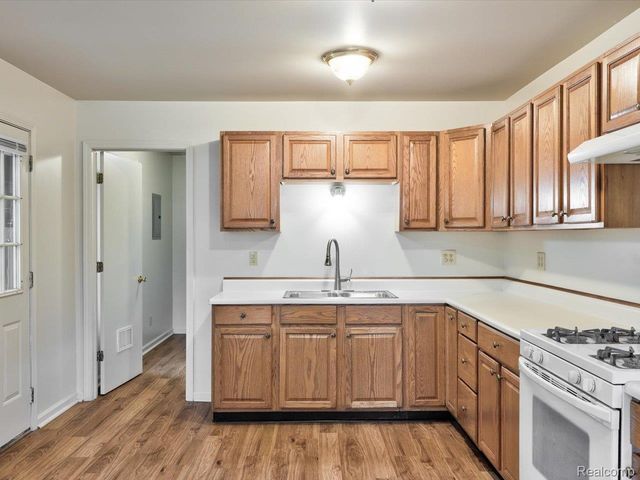 1325 Division Street, Port Huron, MI 48060