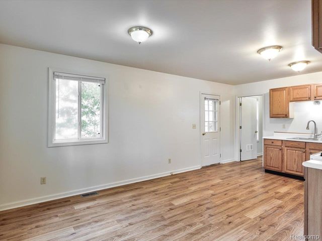 1325 Division Street, Port Huron, MI 48060