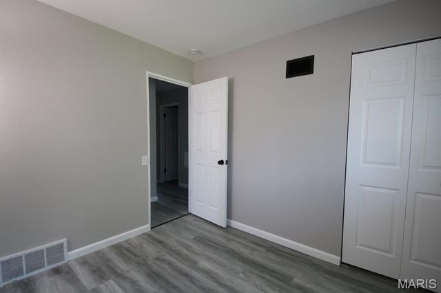10215 Monarch Drive, St Louis, MO 63136