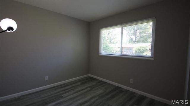 10215 Monarch Drive, St Louis, MO 63136