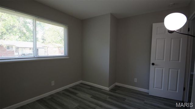 10215 Monarch Drive, St Louis, MO 63136