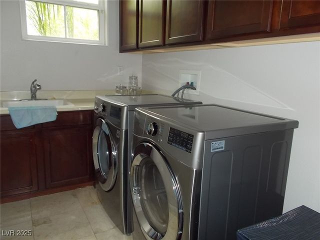 10009 Amber Field Street, Las Vegas, NV 89178