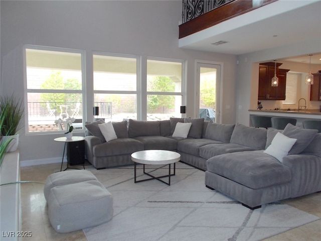 10009 Amber Field Street, Las Vegas, NV 89178