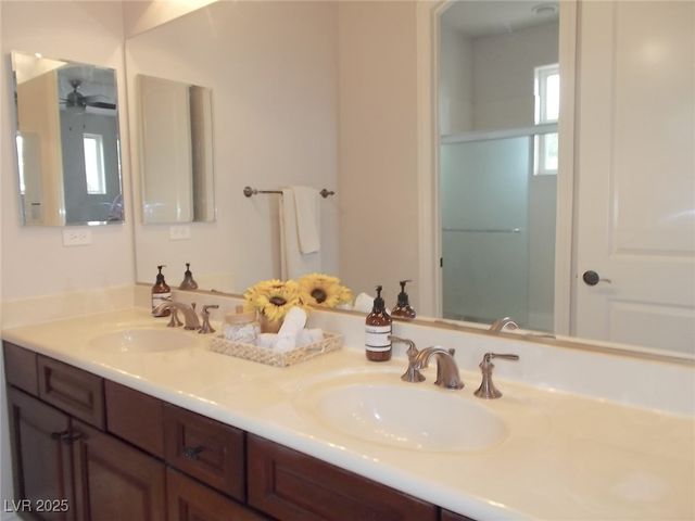 10009 Amber Field Street, Las Vegas, NV 89178