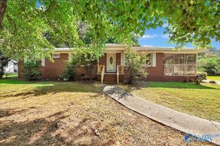 806 6th Street NE, Arab, AL 35016