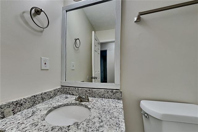 3253 Glynn Mill Drive, Snellville, GA 30039