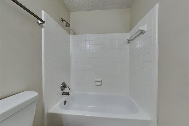 3253 Glynn Mill Drive, Snellville, GA 30039