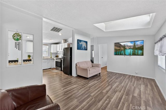 11101 Imperial 124, Norwalk, CA 90650